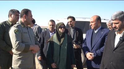  بازدید رئیس سازمان محیط زیست از تصفیه‌خانه چرمشهر و پیگیری احیای تالاب بندعلیخان
