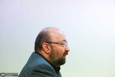  پیشنهاد سخنگوی جبهه اصلاحات به قالیباف برای از بین بردن شائبه دخالت مجلس در انتصابات: با یک تصمیم انقلابی اعلام کنید هر کسی تحمیل شده برکنار شود