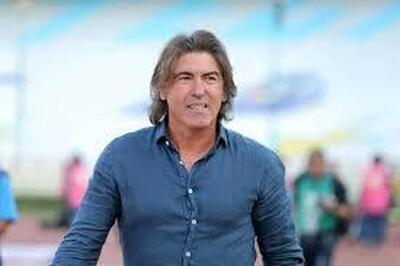  ساپینتو فعلا سرمربی استقلال ماند