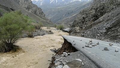  معجزه نجات در سیلاب خوزستان؛ یک راننده زنده پیدا شد، پنج نفر همچنان مفقودند