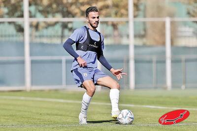 مدافع مغضوب استقلال در دوراهی اصفهان و تبریز | پرسپولیس هم گزینه است! - کلبه سرگرمی