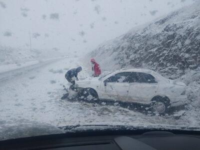  نبرد اورژانس ۱۱۵ با برف برای نجات جان بیماران در کردستان