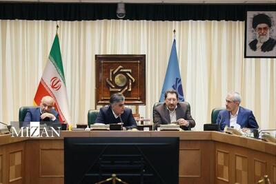 تشکیل جلسه هماهنگی تیم اقتصادی دولت درمورد سیاست‌های ارزی، تجاری و معیشتی مردم در بانک مرکزی