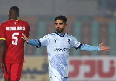 فولاد به دنبال جذب وینگر پیکان - پارس فوتبال