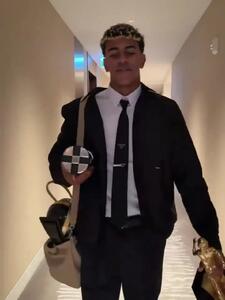 ویدئو: شب پربار یامال با دستانی پر از جایزه - پارس فوتبال