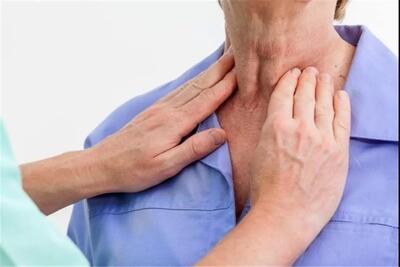  علائم ساده ای که دست کم می گیرید اما هشداردهنده کم کاری تیروئید است