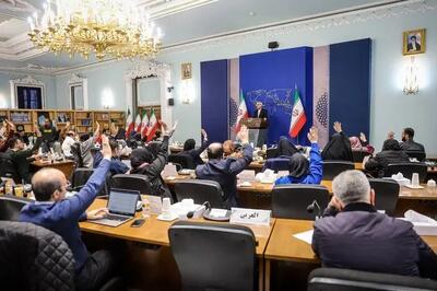 شهید سلیمانی جانش را برای دفاع از ایران فدا کرد/ کانال ارتباطی بین ایران و آمریکا برقرار است