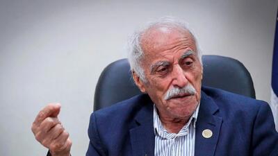  عکس سفر زمان /  «عزت‌الله رمضانی‌فر» 32 ساله قبل از انقلاب در کنار «بهمن مفید»