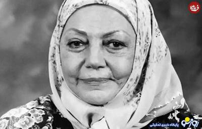  تصویری از حمیده خیرآبادی و نعمت الله گرجی در یک تئاتر