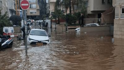 سیل بی‌سابقه در قلب اسرائیل| شرق تل‌آویو و بنی‌براک زیر آب رفتند + فیلم