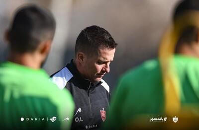 اوسمار کدام بازیکنان را خط می‌زند؟