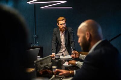 بحران اعتبار ناگهانی رخ داده است؛ رهبران هوشمند در ۲۴ ساعت اول چه می‌کنند؟ - شارا