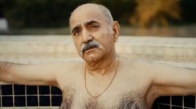 تصاویر پرویز پرستویی برهنه در استخر