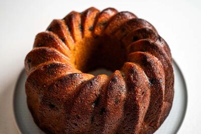 طرز تهیه کیک کشمشی نوستالژی به سبک دهه ۶۰