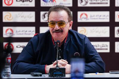 زنوزی گرفتار در بحران خودساخته؛ فرافکنی یا بازی با احساسات هوادار؟