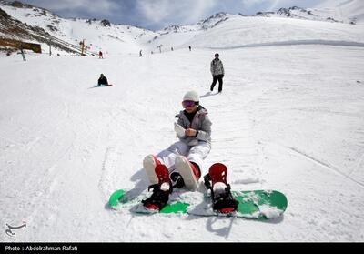 مصدومیت 89 نفر در پی برف بازی در پیست اسکی سپیدان - تسنیم
