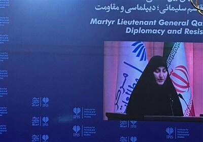 زینب سلیمانی: حاج قاسم حمایت از جوامع آسیب‌دیده را فارغ از قومیت و مذهب دنبال می‌کرد - تسنیم