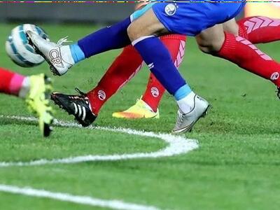 سازمان لیگ استقلال و تراکتور را با یک چشم دید!