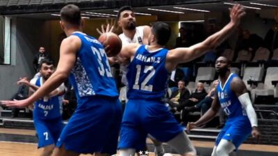 صحنه جنجالی بازی استقلال - صنعت نفت