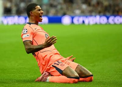 رای اعضای بارسا به سود ستاره انگلیسی: باید بماند