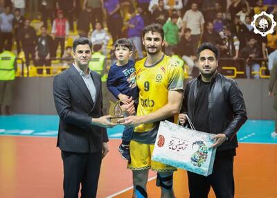 به بازی کنار موسوی افتخار می‌کنم، او بی‌رقیب است