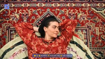  کریسمس 2026؛ جشن تولد زمستانی پریسا دوستی با استایلی متفاوت و پیام خاص در کنار درخت کریسمس! + تصاویر
