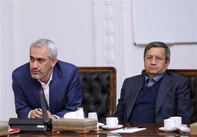 حضور همتی در جلسه رئیس جمهور با فعالان اقتصادی