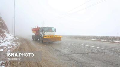 بارش برف در محورهای شمالی کشور/ انسداد ۲۲ محور شریانی و غیر شریانی