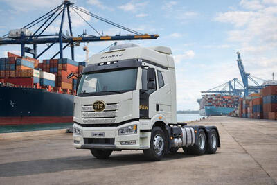 کشنده جفت محور فاو j6p-460 در بورس کالا عرضه می‌شود