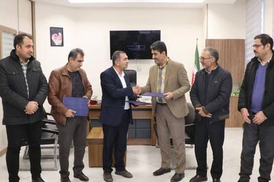  انعقاد تفاهم نامه تامین آب آشامیدنی روستای حاجی عرب بویین زهرا با کمک خیرین 