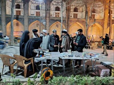  استاندار اصفهان از پاتوق گفتگوی چهارباغ بازدید کرد