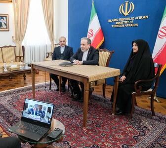  گفت‌و‌گوی عراقچی با دیپلمات‌های ایران در ونزوئلا