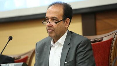 صف تخصیص ارز بانک مرکزی ۲ ساله شده است/ پروژه‌ای که می‌تواند مشکل کمبود پروپیلن کشور را حل کند دو سه سال است معطل مانده و مشکلاتش حل نمی‌شود/ مسائل این پروژه عظیم بر روی میز سازمان برنامه و بودجه و بانک مرکزی متوقف مانده است