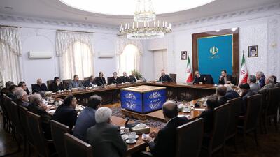  اتخاذ 4 تصمیم مهم دولت و مجلس برای حمایت از بازاریان و فعالان اقتصادی + جزئیات