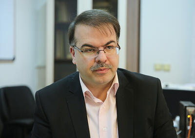 شاکری: بیش از ۸۰ درصد پروژه‌های تولید بار اول با حمایت وزارت نفت اجرا شده است