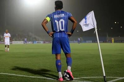 تصویر؛ استایل عجیب رامین رضاییان در تمرین استقلال