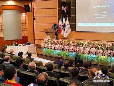 دکتر یزدانیان در ششمین جشنواره پژوهش و فناوری: پژوهش، نقطه تمایز صنعت فضایی ایران