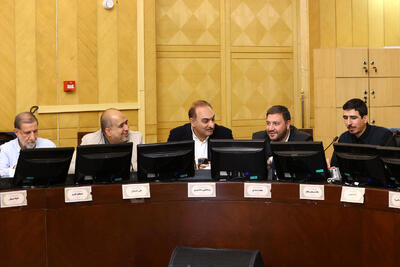 تصمیم مجلس برای افزایش حقوق کارمندان | افزایش حقوق پلکانی شد