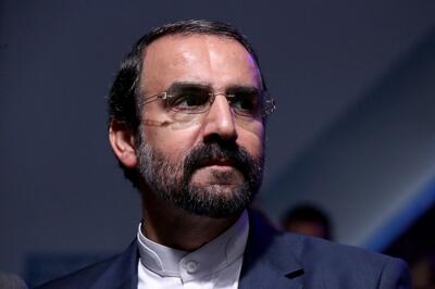  مشاور سیاسی پزشکیان استعفا داد