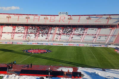 حاشیه‌های دیدار دیدار تراکتور و ملوان