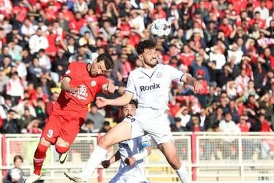 گزارش زنده/ اعلام ترکیب تراکتور و ملوان برای بازی معوقه