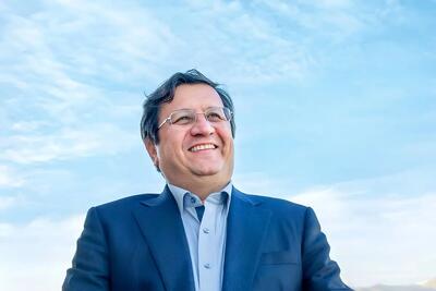 بررسی تغییر در بانک مرکزی  و کارنامه رئیس قدیم و جدید/ بازگشت همتی همزمان با اعتراضات بازار