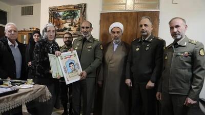 دیدار نمایندگان فرمانده کل ارتش با خانواده شهید «روبرت لازار»