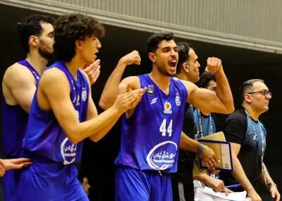 بازیکن و سرمربی بسکتبال استقلال محروم شدند