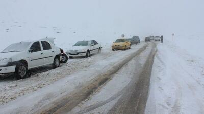 ریزش کوه و کولاک و برف، ۱۱ مسیر کشور را از مدار خارج کرد