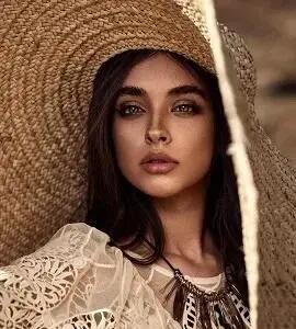 انتخاب زیباترین زن سال ۲۰۲۵؛ کیمیا حسینی در میان ۵۰ نفر برتر | رزی پارک و سیدنی سوئینی اول و دوم شدند