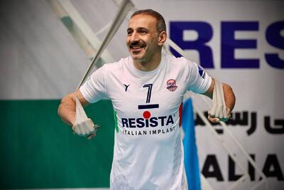 حمزه زرینی به استراحت رفت