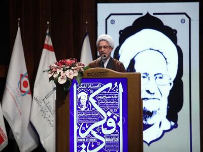 ملت ایران در همه صحنه‌ها از میراث گران‌قدر ولایت حفاظت می‌کند