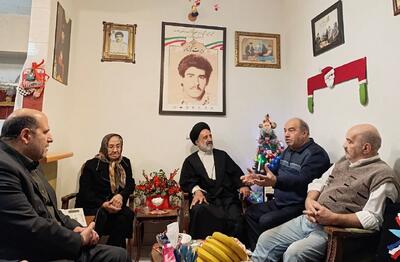 دیدار نماینده ولی فقیه در بنیاد شهید و امور ایثارگران با خانواده شهید «روبرت لازار»