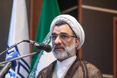 با رساله عملیه نمی‌توان کشور را اداره کرد/ حکمت اسلامی؛ حلقه مفقوده در تفسیر فیزیک کوانتوم